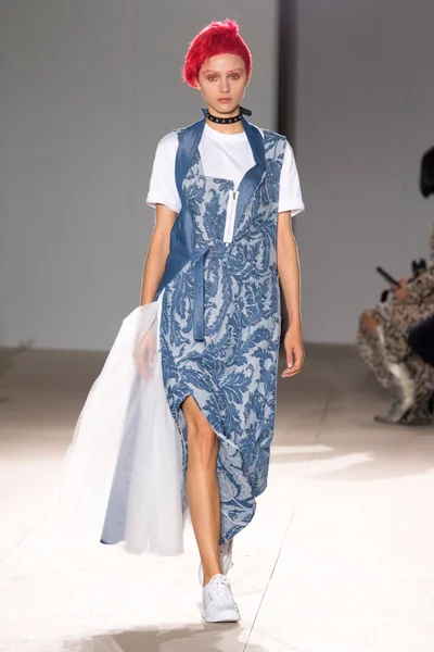 Look 9